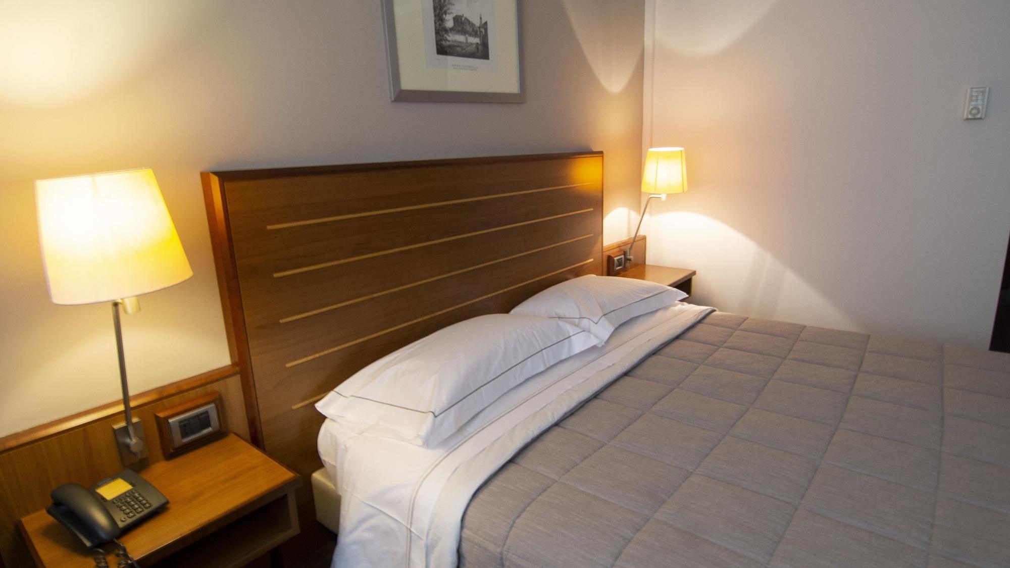 B&B Hotel Cuneo Cristal Экстерьер фото