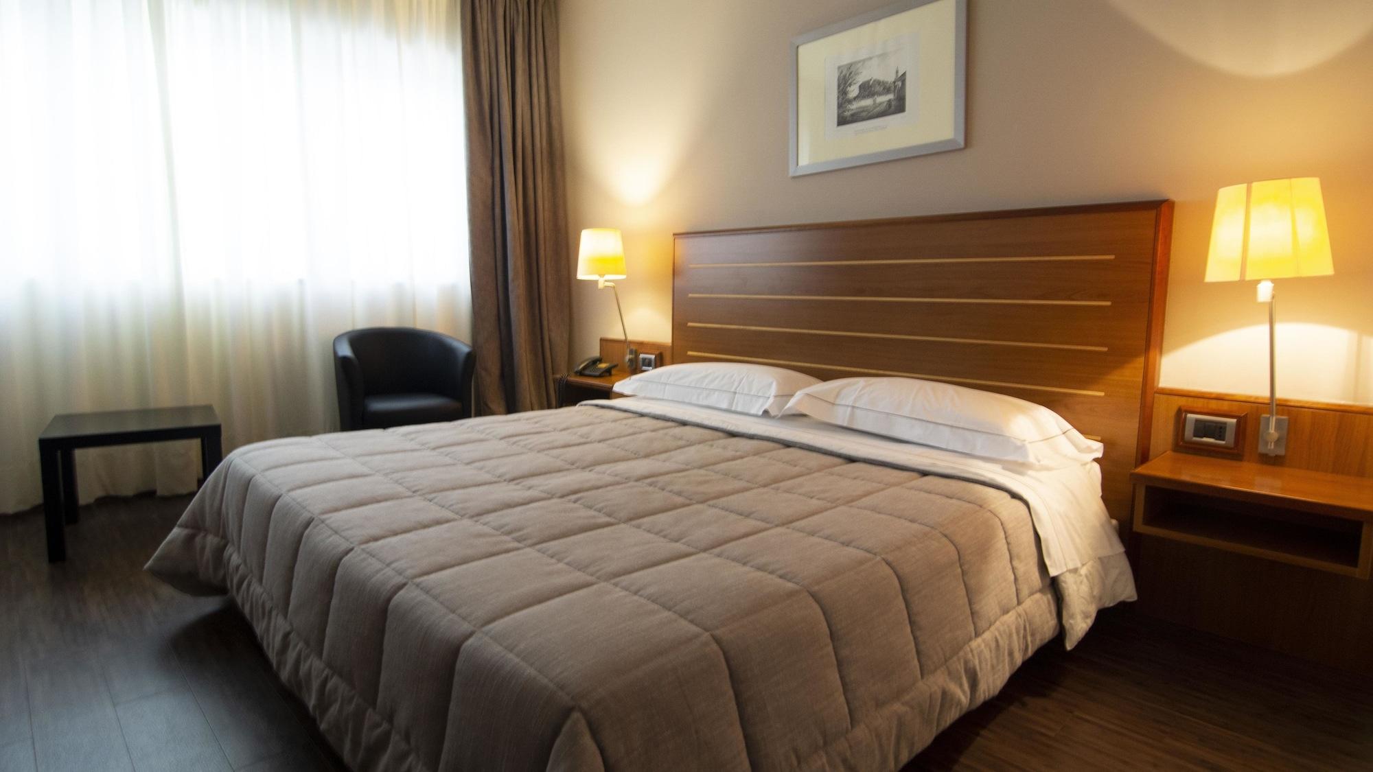 B&B Hotel Cuneo Cristal Экстерьер фото