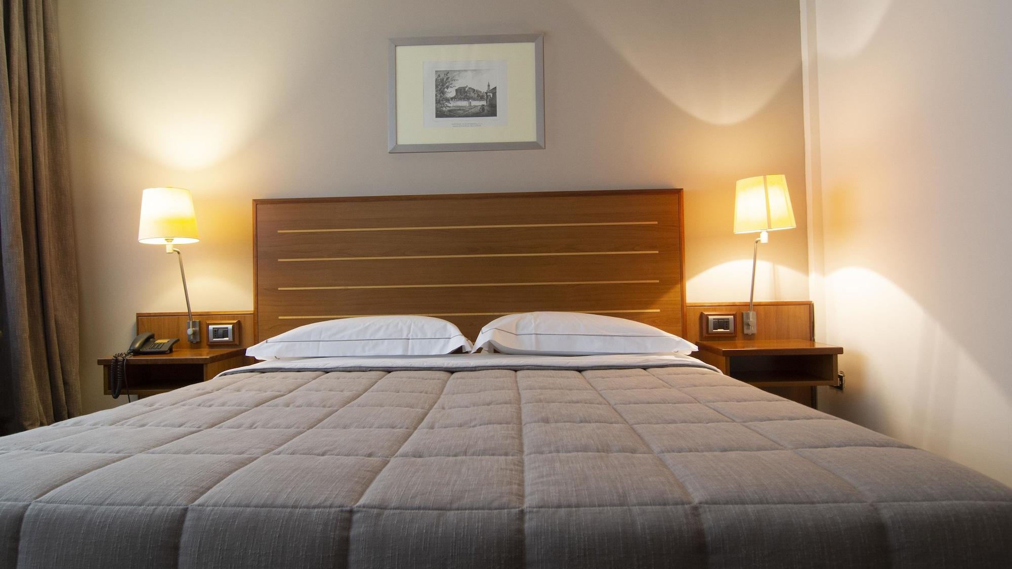B&B Hotel Cuneo Cristal Экстерьер фото