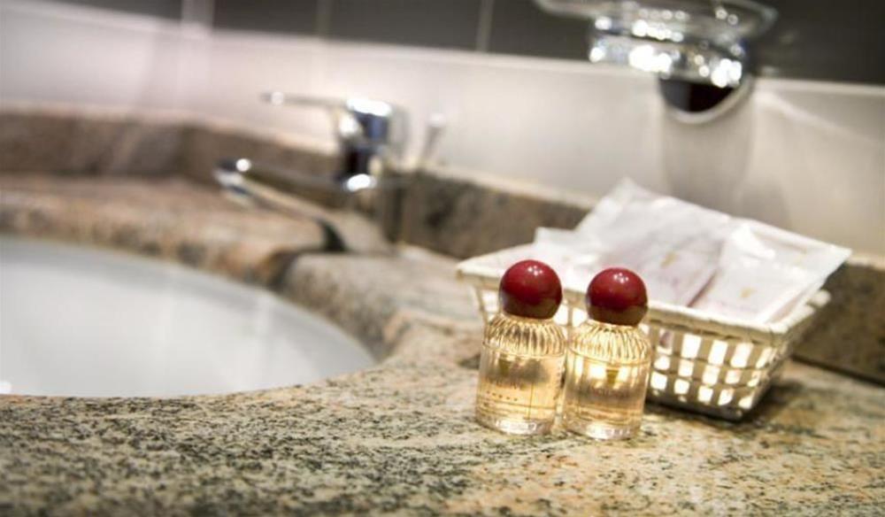 B&B Hotel Cuneo Cristal Экстерьер фото