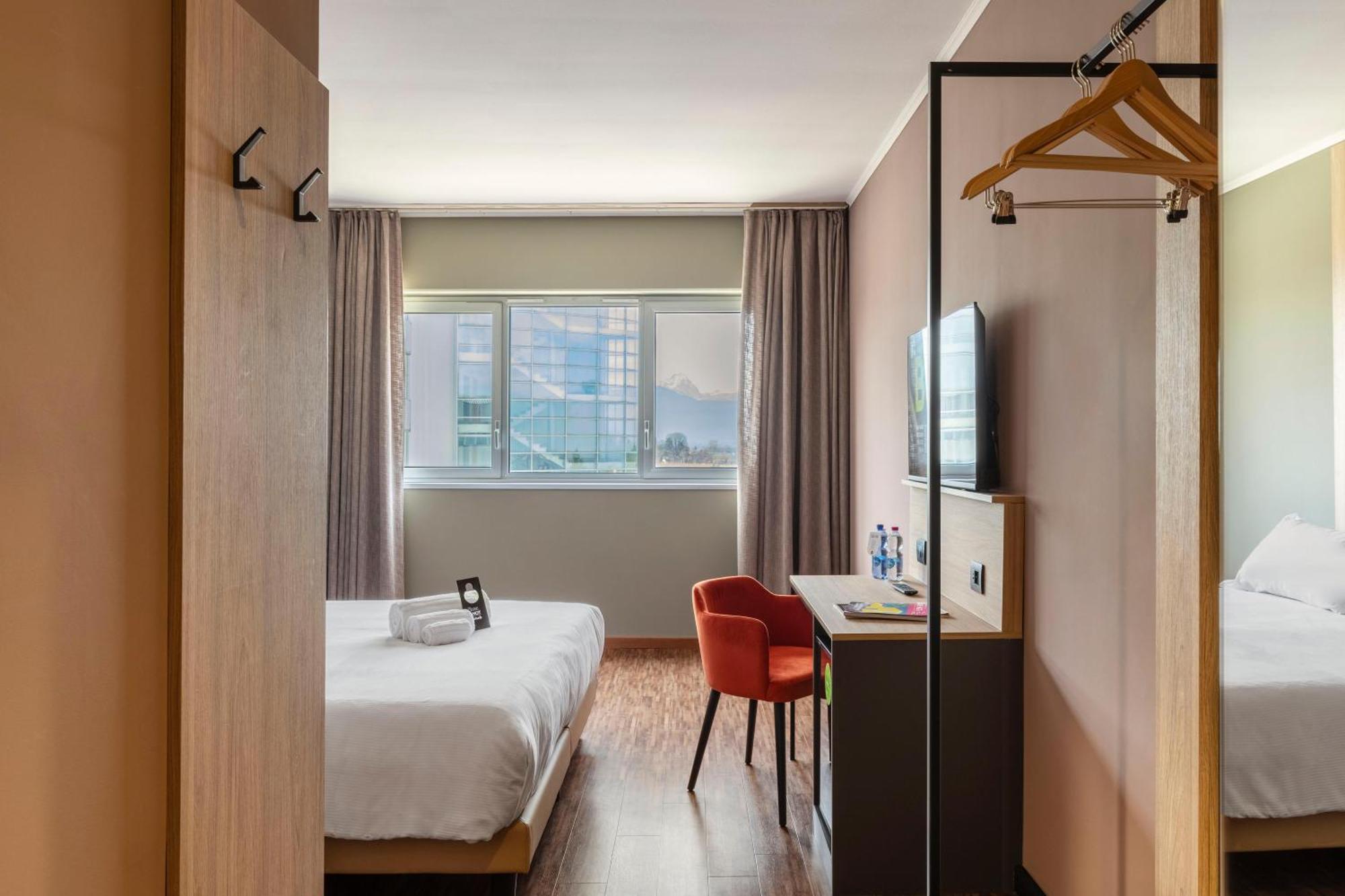 B&B Hotel Cuneo Cristal Экстерьер фото