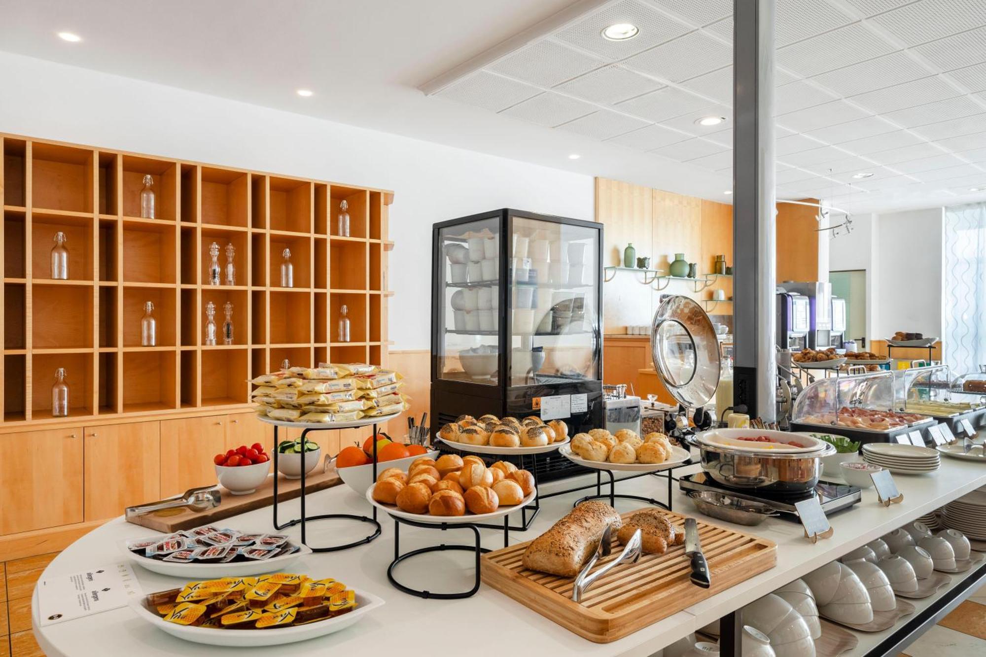 B&B Hotel Cuneo Cristal Экстерьер фото
